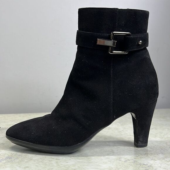 Aquatalia by Marvin K Beautiful Black Suede Ankle Boot Size 6 - Picture 1 of 9